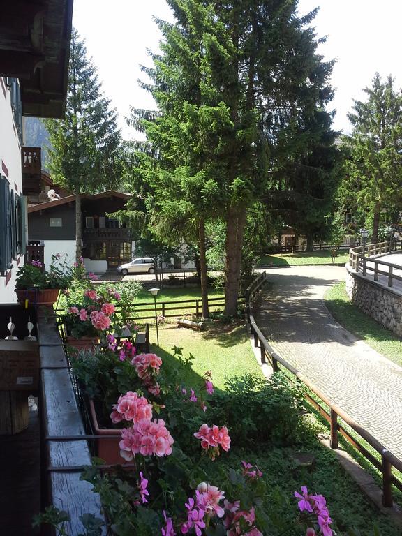 Appartamento Niki Campitello Campitello di Fassa Exterior photo